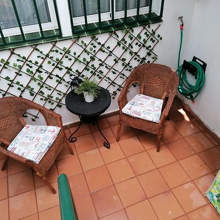 Habitacion En Un Bajo 2 Camas Individual Casa Compartida Abades  エクステリア 写真