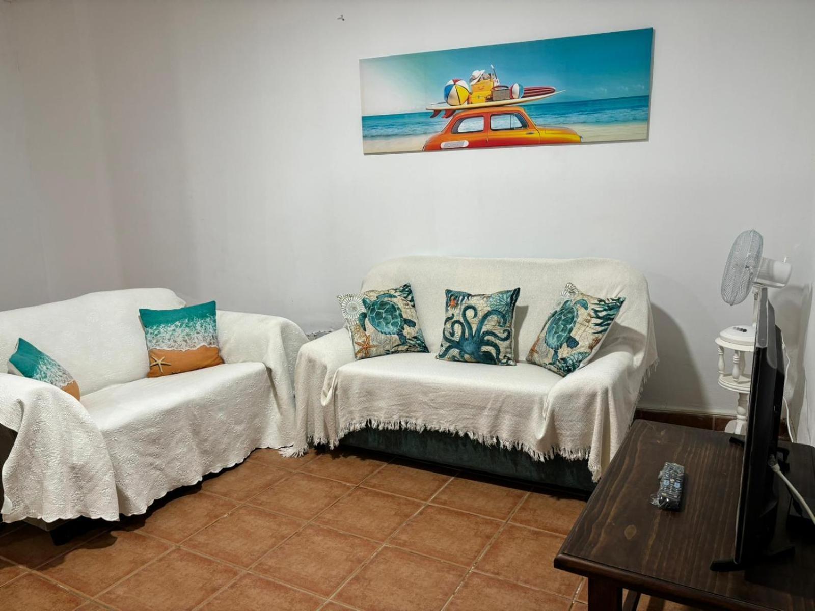Habitacion En Un Bajo 2 Camas Individual Casa Compartida Abades  エクステリア 写真