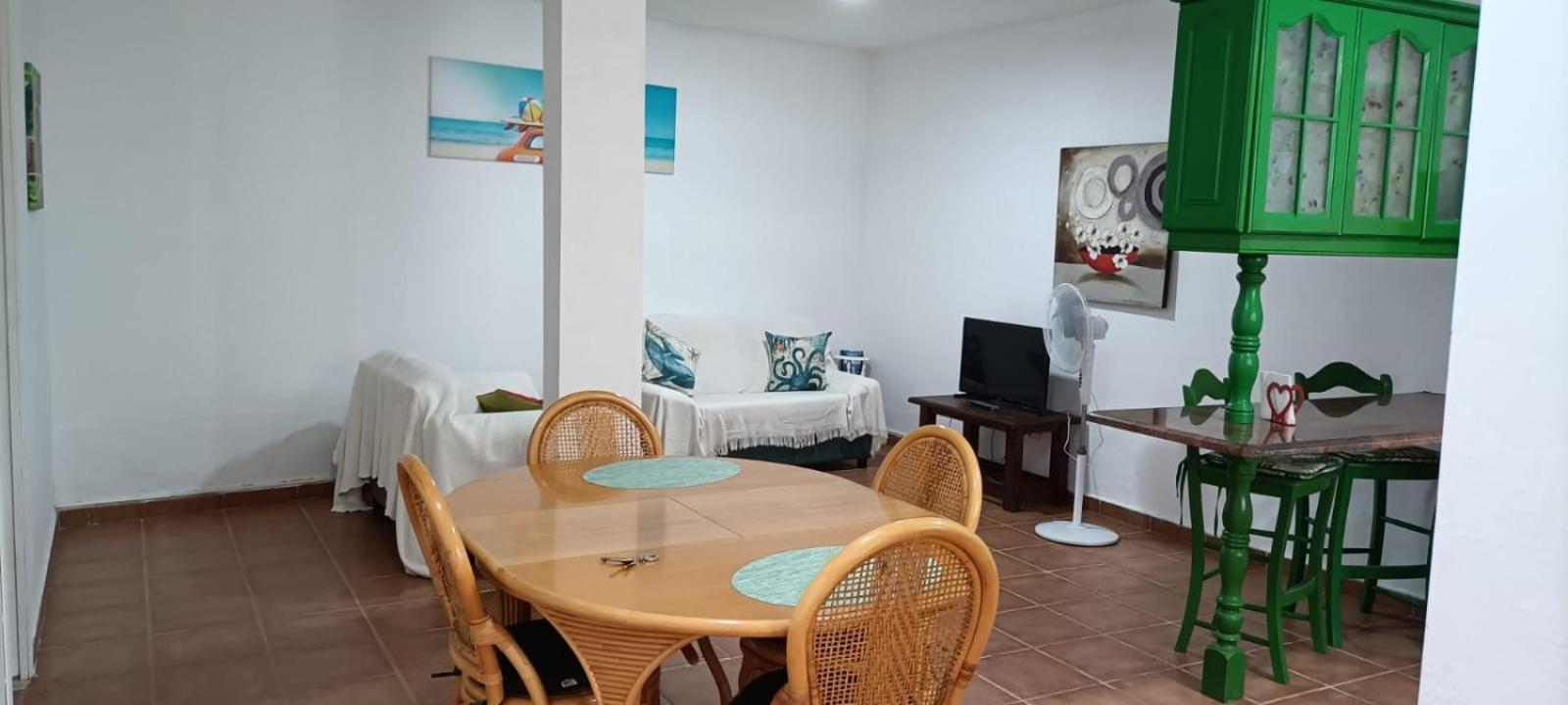 Habitacion En Un Bajo 2 Camas Individual Casa Compartida Abades  エクステリア 写真